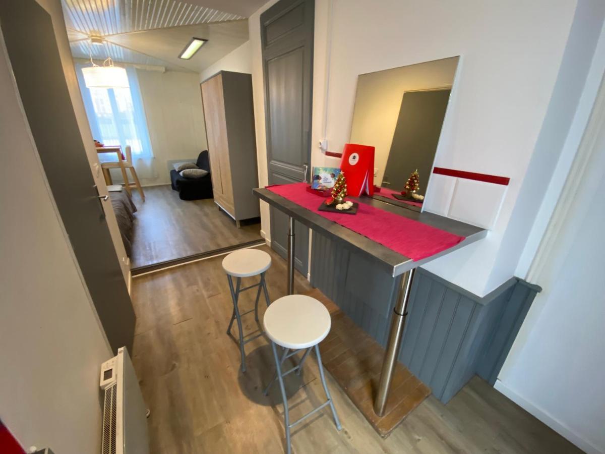 Au Bouquet Troyen - Wifi - Calme Et Tranquillite Apartman Troyes Kültér fotó