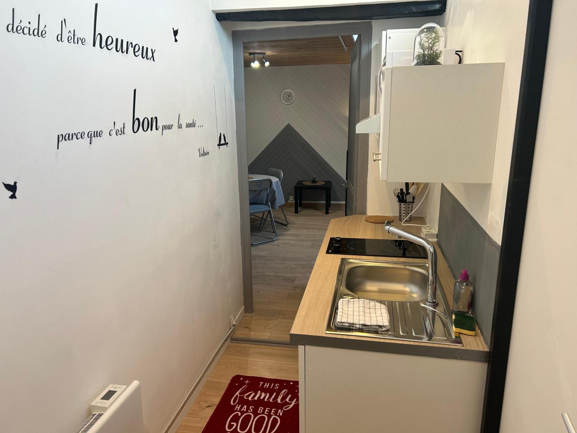 Au Bouquet Troyen - Wifi - Calme Et Tranquillite Apartman Troyes Kültér fotó